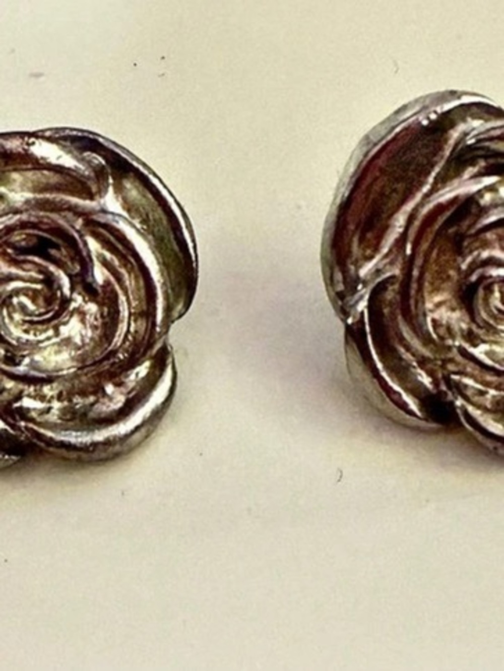Silver tone rose Earrings